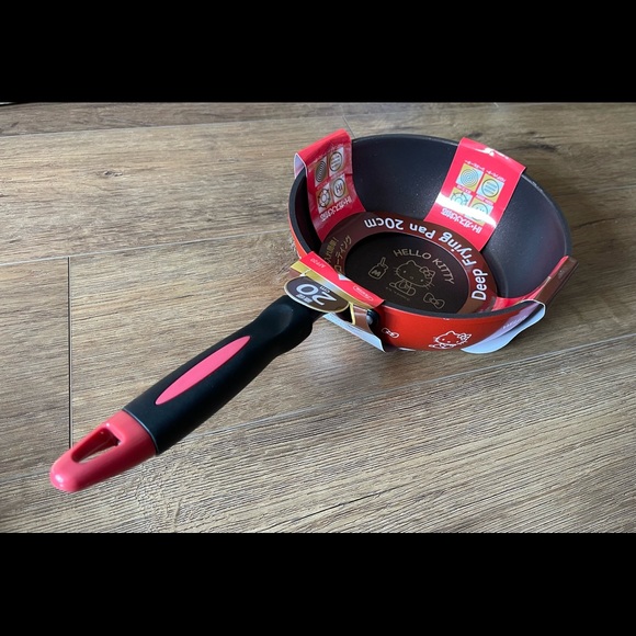 HELLO KITTY-NWT Non-Stick Medium Pan - Picture 13 of 13